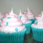 Vanilla Cupcakes with Marshmallow Icing